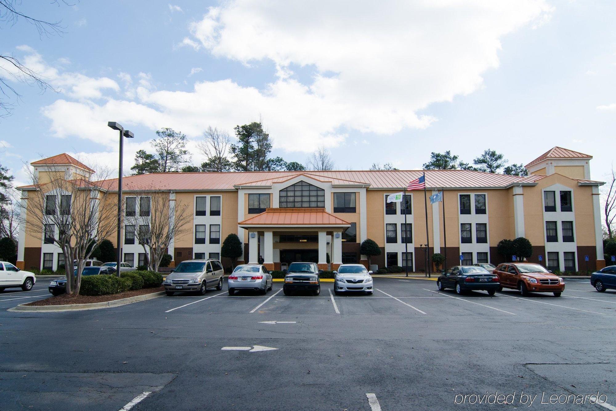 Lexington Inn And Suites Exteriér fotografie